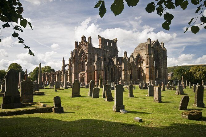 1 Day Alnwick Castle, Holy Island & Scottish Borders - Alnwick Gardens or Alnwick village: two smart ways to break up the day