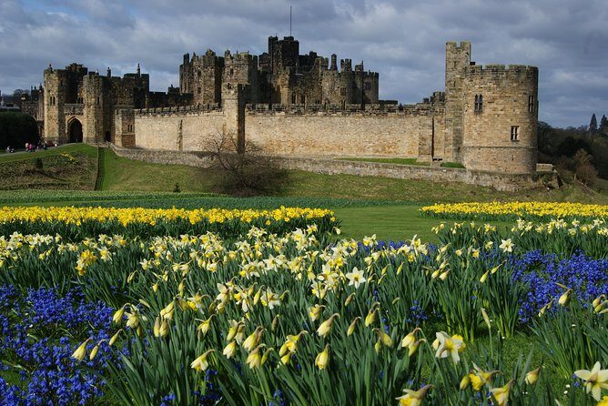 1 Day Alnwick Castle, Holy Island & Scottish Borders - Timing, drop-off, and how to avoid a stressful end-of-day