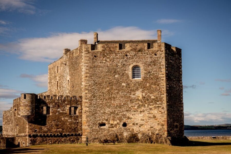 4-Day Outlander Trail From Edinburgh - What you need to plan for: walking, weather, and B&B reality
