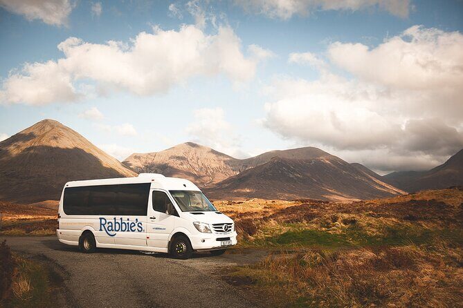 4-Day Outlander Trail Tour from Edinburgh Including Admissions - Where you sleep and eat: en-suite rooms, big breakfasts, and “plan your evenings”