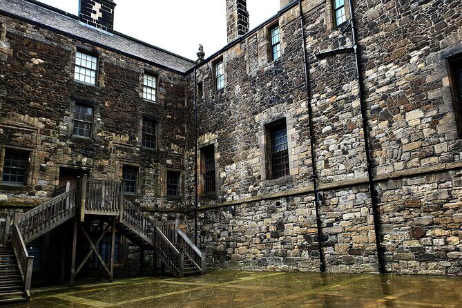 Blackness & Stirling Castle, Wallace Monument Private Tour - Private timing that actually helps: your guide as driver-guide