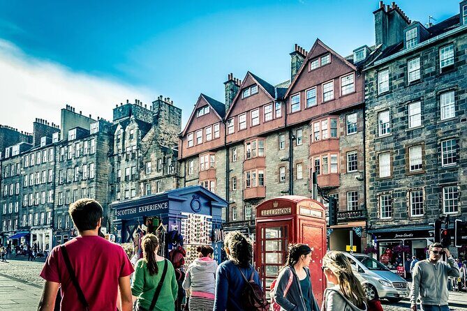 Cellar Of Scotland Walking Tour, taste Edinburgh's finest drinks - Guides, Stories, and Why the Knowledge Part Matters