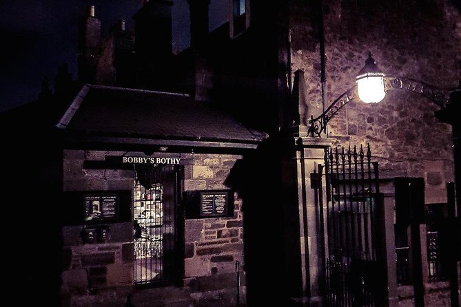 City of the Dead Haunted Graveyard Tour - Meeting at St Giles and finding the Tree of the Dead