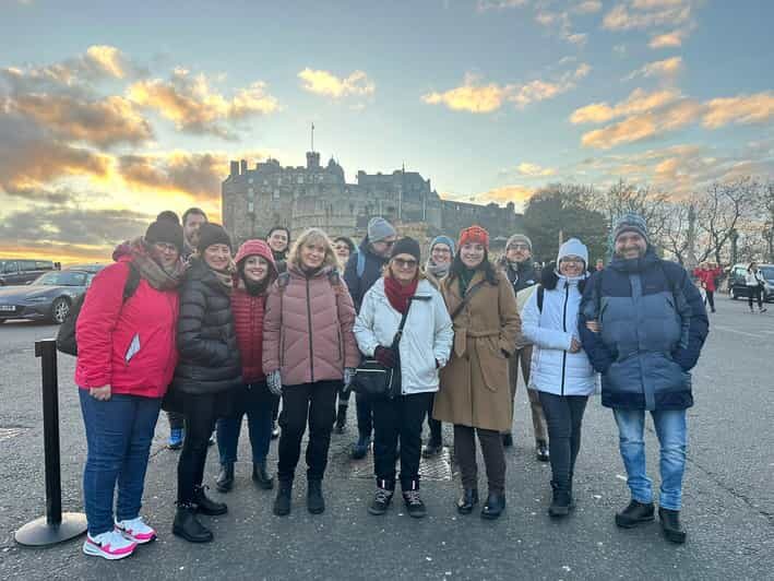 Classic Old Town Tour - Edinburgh Castle with a guided story (not just views)