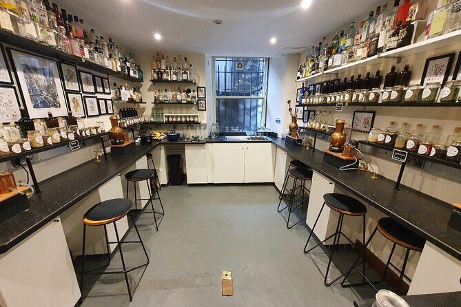 Distill a bottle of Gin on mini copper stills - Key things to know before you go