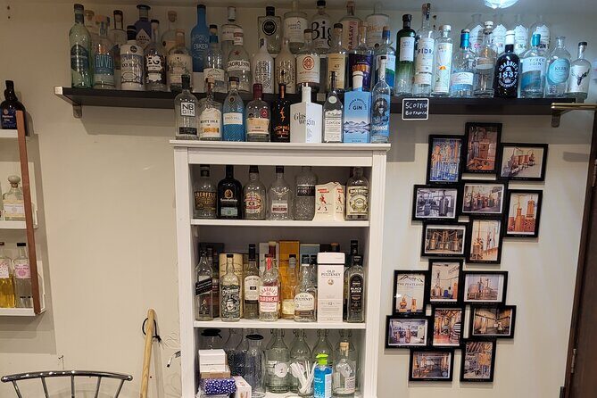 Distill a bottle of Gin on mini copper stills - Gin on Mini Copper Stills: what the class is really like