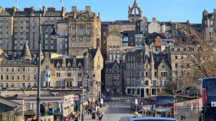 Edimbourg : Visite guidée privée en français avec Clémentine - National Museum of Scotland + Old College: A Smart Cultural Pause