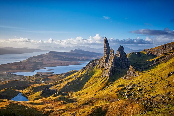 Edinburgh: 3-Day Wild Skye & Loch Ness Hunter Tour with Hostel - Your First Day: Dunkeld, Clava Cairns, Culloden, and Loch Ness
