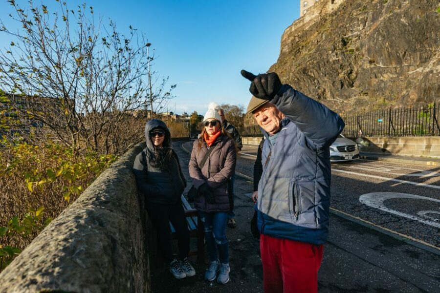 Edinburgh: 3-Hour Guided Walking Tour - Jolly Judge break time: beer moment, then back to the streets