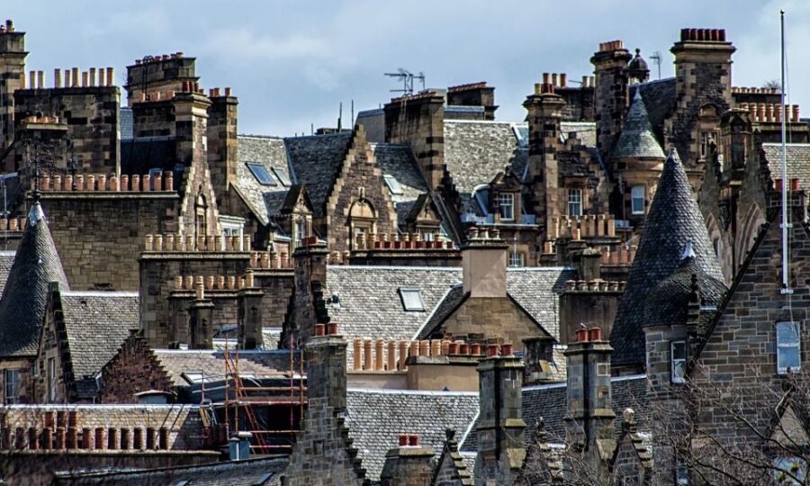 Edinburgh: 3-Hour Historical Walking Tour in Italian - Key highlights worth knowing