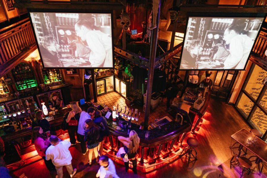 Edinburgh: 7 Bar Pub Crawl with 7 Shots & Discounts - Timing: A 5-Hour Night That Usually Ends Late