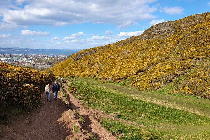 Edinburgh: Arthur's Seat Hike with Local Guide - Arthur’s Seat from Holyrood Park: why this hike works