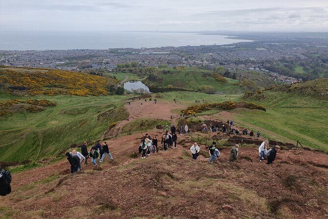 Edinburgh: Arthur's Seat Hike with Local Guide - Getting to the top: what the summit feels like