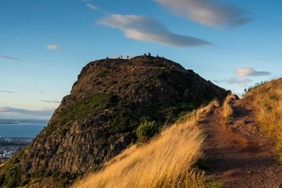 Edinburgh: Arthur's Seat Hike with Mountain Guide - Stop 1: Holyrood area and a quick orientation before the climb