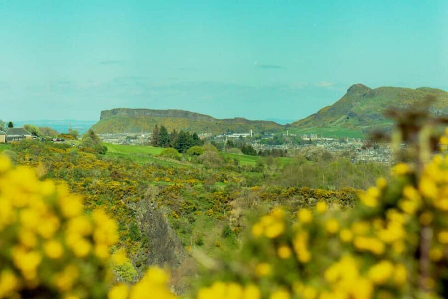 Edinburgh: Arthur's Seat Hike with Mountain Guide - Stop 2: Holyrood Palace and the moment the city starts to fade