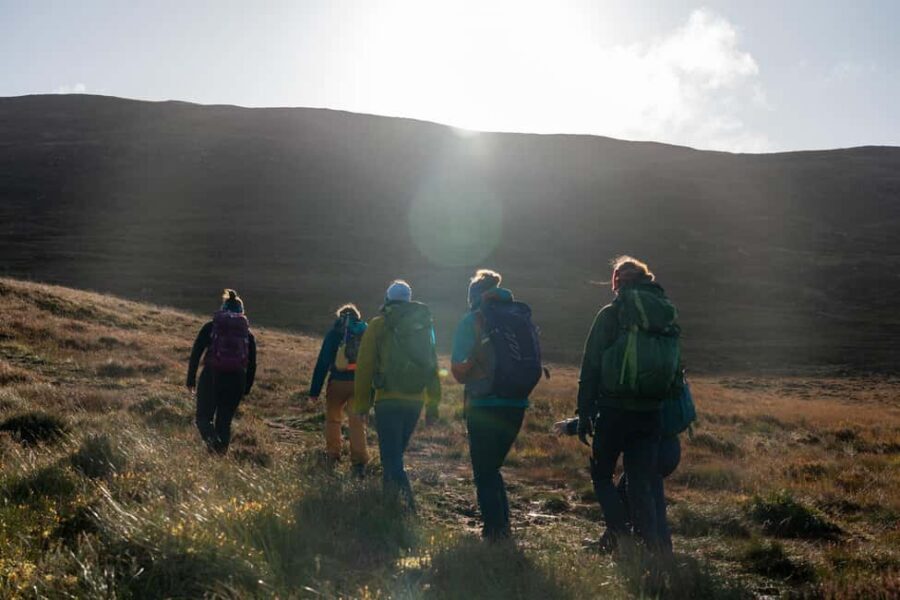 Edinburgh: Arthur's Seat Hike with Mountain Guide - Group size and what it does to the experience