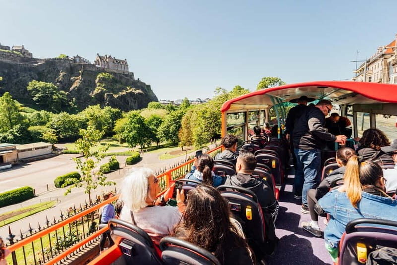 Edinburgh: Big Bus Hop-On, Hop-Off Tour by Open-Top Bus - Audio commentary in 9 languages: how to listen and stay in control
