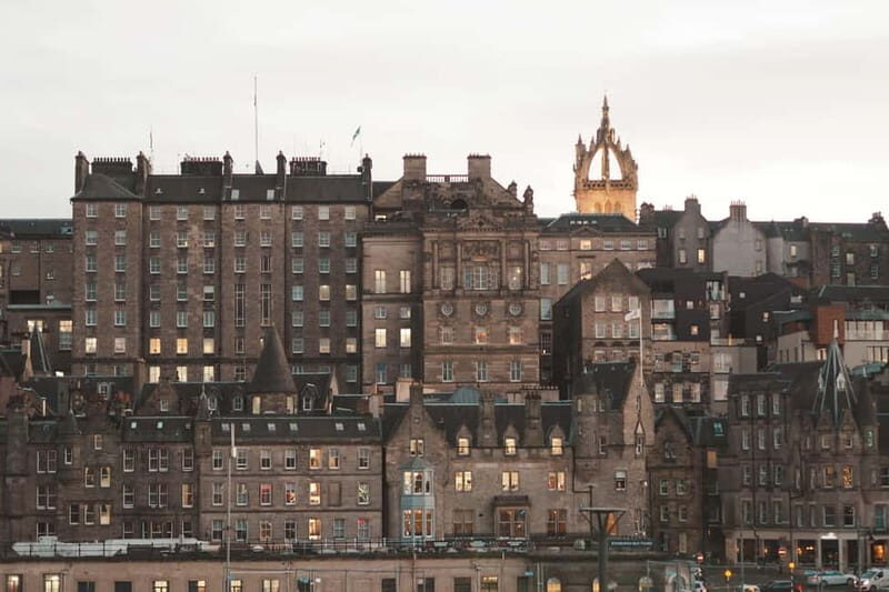 Edinburgh: Big Bus Hop-On, Hop-Off Tour by Open-Top Bus - Waterloo Place and the hop-on hop-off reality check