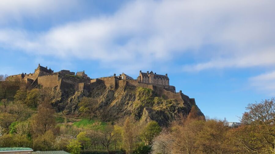 Edinburgh Castle: 120-Minute In-Depth Tour with Expert Guide - Key things that make this Edinburgh Castle tour worth your time