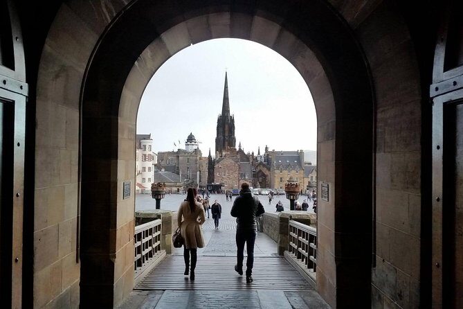 Edinburgh Castle Guided Walking Tour in English - Key things to know before you go