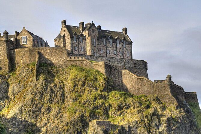 Edinburgh Castle: Guided Walking Tour with Entry Ticket - Key things you’ll notice fast