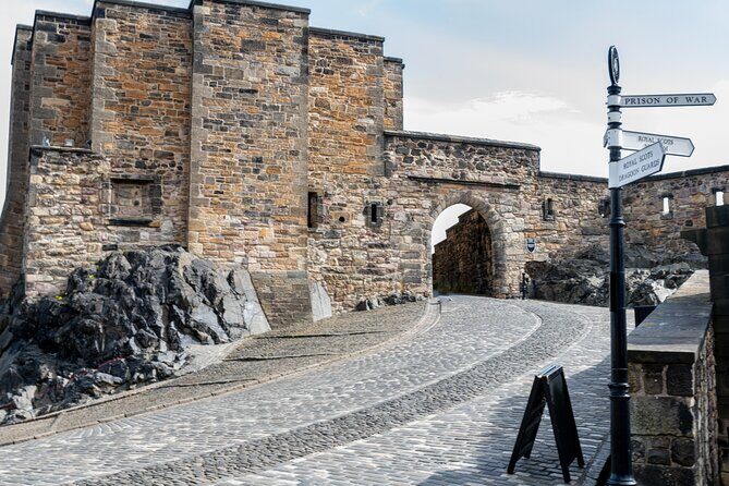 Edinburgh Castle: Guided Walking Tour with Entry Ticket - Price and value: $49 with entry included and a guide’s worth of context