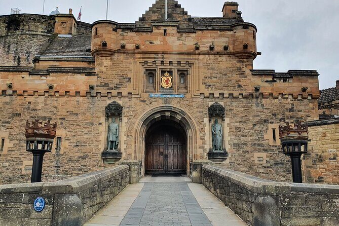 Edinburgh Castle Highlights Tour with Tickets, Map, and Guide - Timing, Weather, and Why Winter Changes the Feel