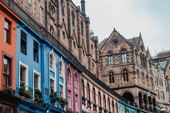 Edinburgh Castle & Old Town Small Group Guided Tour - Key highlights in plain terms
