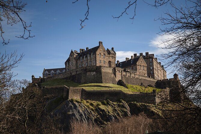Edinburgh Castle & Royal Mile Walking Tour - Ticket Included - Writers’ Museum and Makars’ Court: names that shaped Edinburgh’s voice
