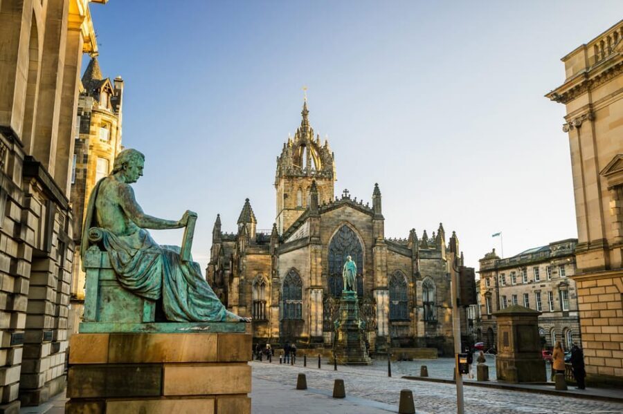 Edinburgh: City Highlights Walking Tour - What the guides do especially well (and why it matters)