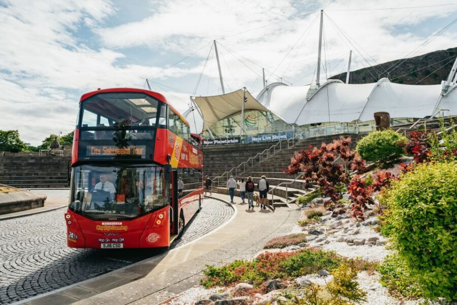 Edinburgh: City Sightseeing Hop-On Hop-Off Bus Tour - National Museum of Scotland and High Street: an easy break in the plan
