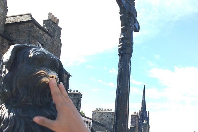Edinburgh City Walking Tour, Discover Old Town, Royal Mile with a Local Expert! - Entering the Old Town: where the tour starts and why it matters