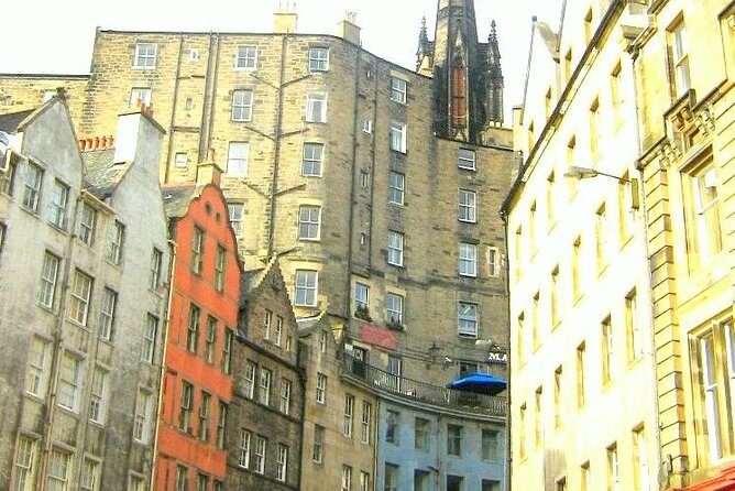Edinburgh City Walking Tour, Discover Old Town, Royal Mile with a Local Expert! - How Rishi guides: small-group Q&A and an adaptable pace