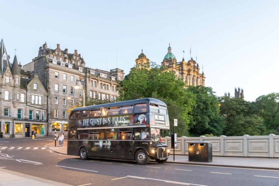 Edinburgh: Comedy Horror Ghost Bus Tour - The classic Edinburgh route: Castle to the Royal Mile