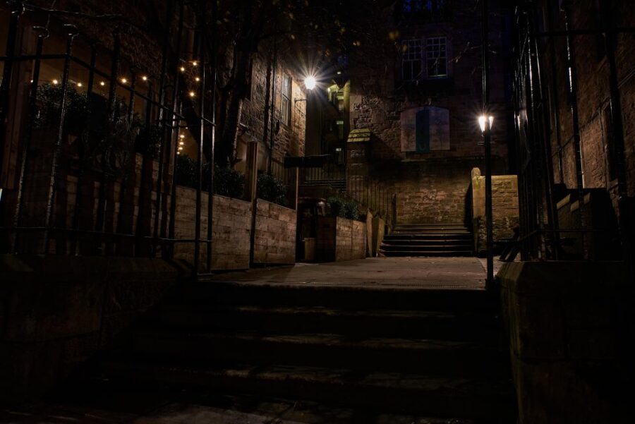 Edinburgh: Dark Secrets of the Old Town Ghost Walking Tour - Burke and Hare: the Westport Murderers explained in human terms