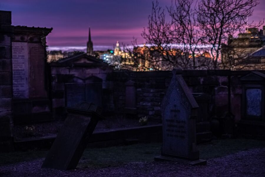 Edinburgh: Dark Secrets of the Old Town Halloween Tour - Key things to know before you go