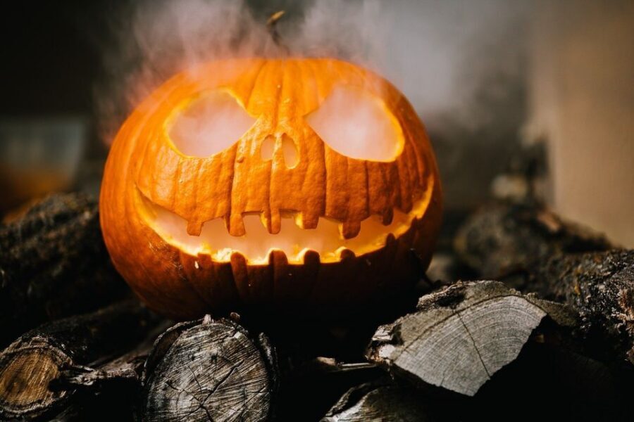 Edinburgh: Dark Secrets of the Old Town Halloween Tour - The Old Town streets: myths, alleyways, and why Edinburgh scares well