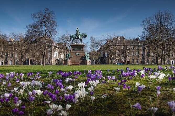 Edinburgh: Dean Village & New Town Walking Tour - Rose Street and the New Town’s secret bars idea