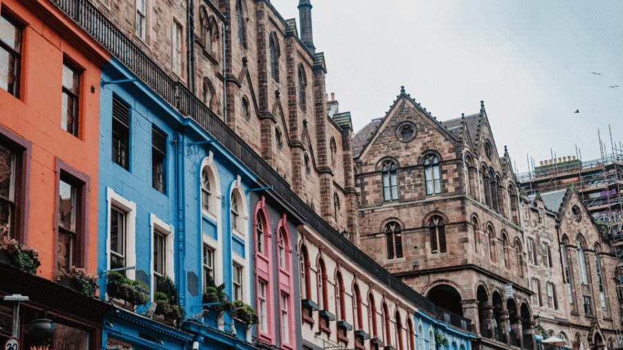 Edinburgh: Discover Edinburgh's Old Town Walking Tour - Royalty to Reformation: How the Stories Land