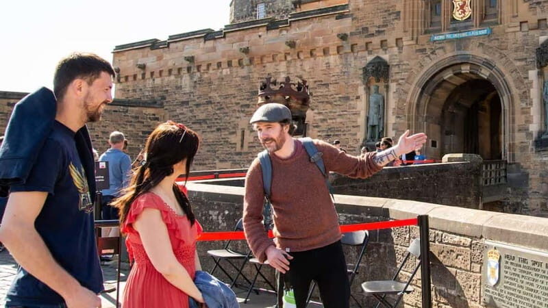 Edinburgh: Edinburgh Castle Guided History Tour with Tickets - 80 minutes on Castle Rock: the guided circuit you’ll follow
