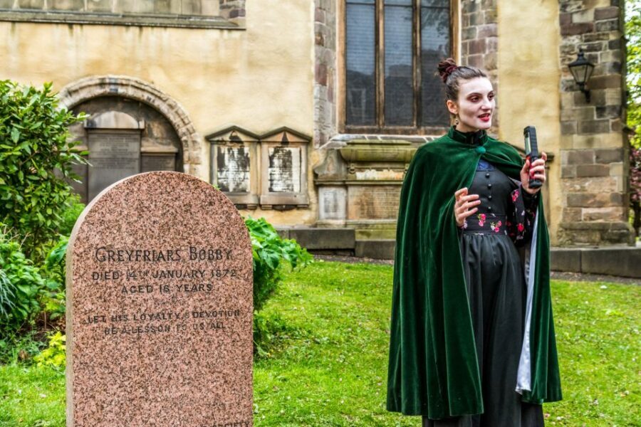 Edinburgh: Evening Underground Ghost Tour - Murder, witchcraft, torture, and the Burke and Hare thread