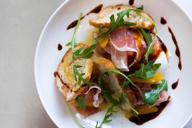 Edinburgh Food Tour with a Local Foodie Custom & Private - What you’ll eat and drink: from Scottish classics to dumplings and pies