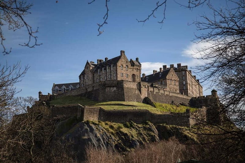 Edinburgh: Full-Day Walking Tour with Edinburgh Castle - Quick reasons to book this Edinburgh walking day