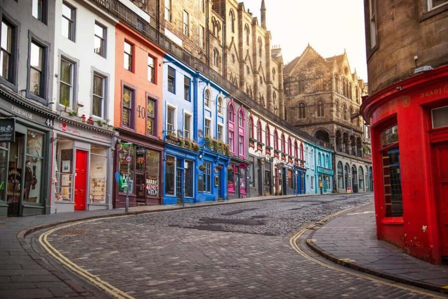 Edinburgh: Full-Day Walking Tour with Edinburgh Castle - Princes Street meet-up: your day starts with fast orientation