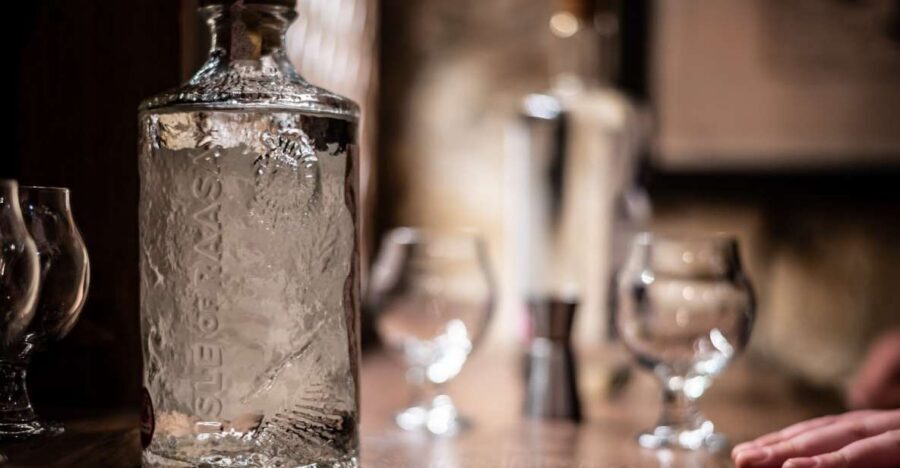 Edinburgh: Gin Tasting at Underground Venue - The guided timeline: from Jenever to London Dry