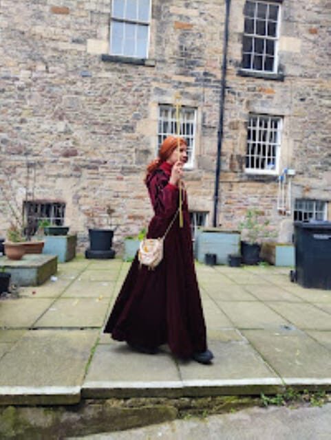 Edinburgh: Guided Ghost Walking Tour - Getting Oriented at the Police Box on the Royal Mile