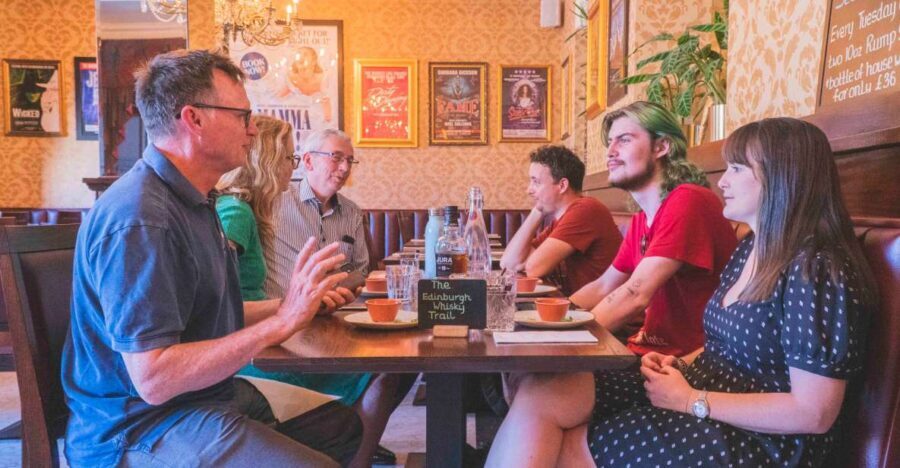 Edinburgh: Guided Whisky Tasting & Walking Tour - Bars as classrooms: how whisky history connects to Edinburgh