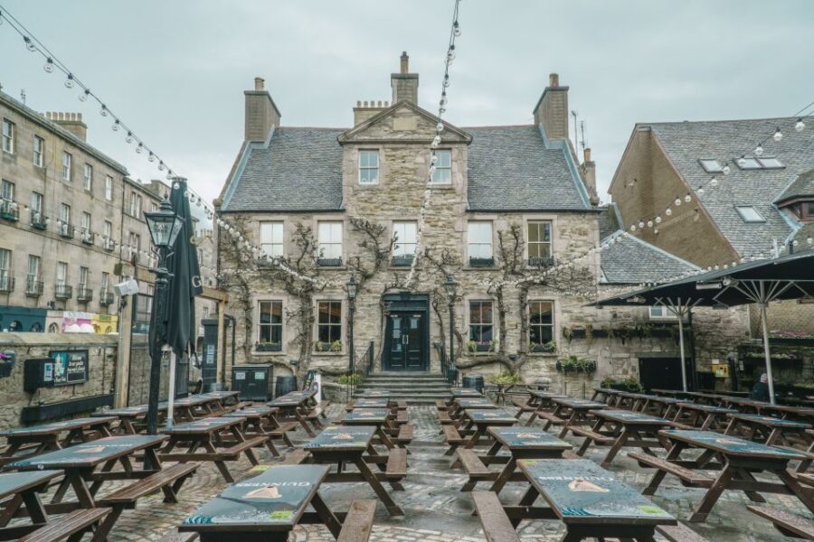 Edinburgh: Guided Whisky Tasting & Walking Tour - Tips to get the most from your 2-mile route