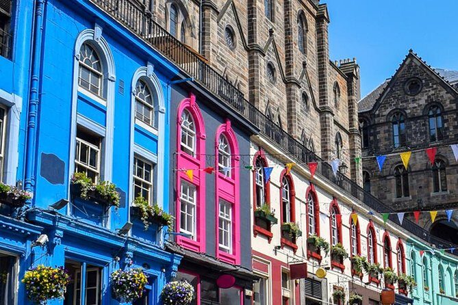 Edinburgh Half Day Guided Private Tour in a Premium Minivan - Grassmarket: executions, atmosphere, and how to read the streets