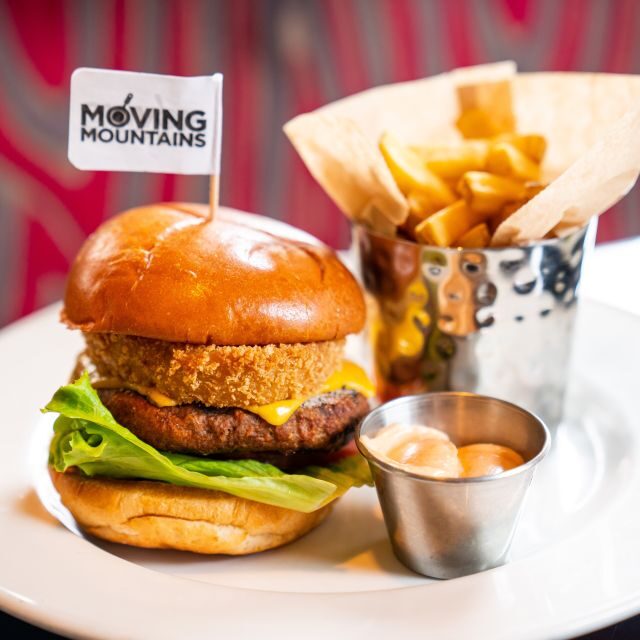 Edinburgh: Hard Rock Cafe with Set Menu for Lunch or Dinner - Drinks: What’s Included vs What Costs Extra
